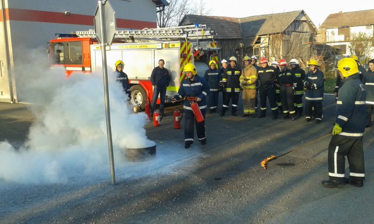 Osposobljavanje za zvanje “vatrogasac” i “vatrogasna mladež”