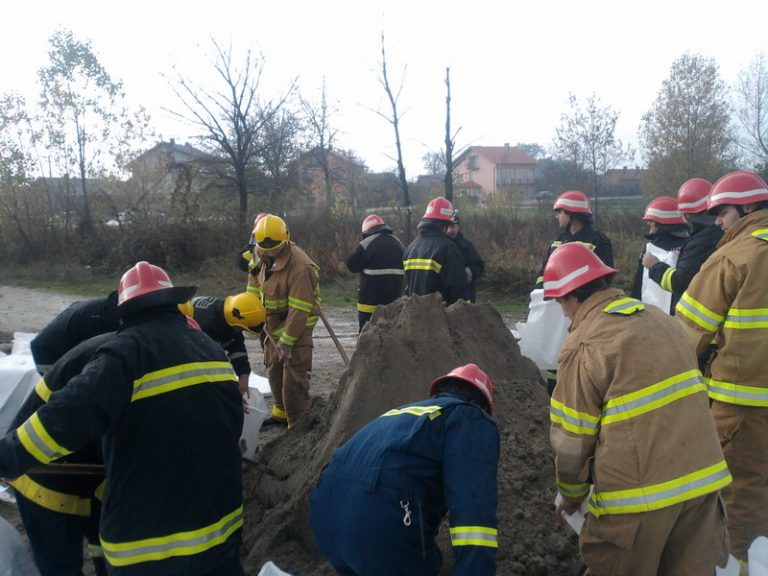 Obrana od poplava – izrada zečjih nasipa