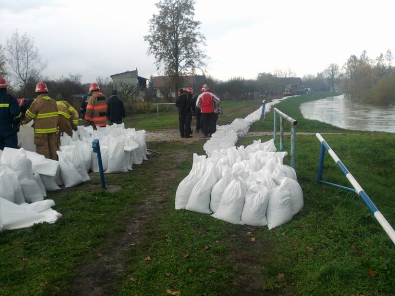 Obrana od poplava – izrada zečjih nasipa