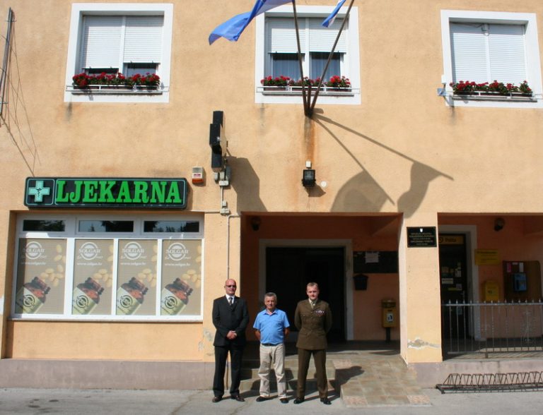 Britansko izaslanstvo posjetilo naše Društvo